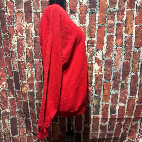 154. Vintage Mickey & Co. Red Sweatshirt – Classic crewneck - Picture 4 of 9